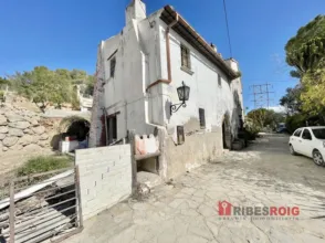 Casa adosada en Puigmoltó-Viñedos-Can Macià