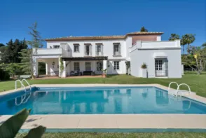 Chalet en Los Naranjos-Las Brisas
