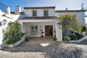 Chalet en Los Naranjos-Las Brisas