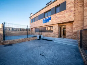 Chalet en calle de Soto del Henares, 34