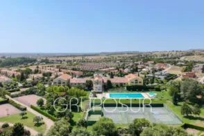 Chalet adosado en calle de la Fuente del Berrocal, 1