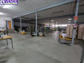 Nave industrial en Carrer de Colòmbia