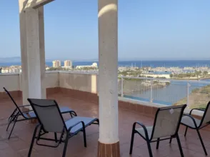 Ático en Urbanización Puerto Mar