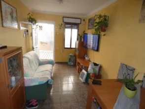 Single-family house in Carrer de Santa Cándida