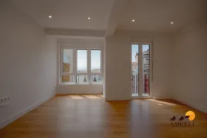 Piso en Avenida de la Reina Victoria, 47