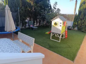 Chalet adosado en calle de Alcor
