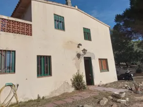 Finca rústica en Carrer Hortènsia