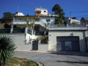 Chalet unifamiliar en Carrer del Baix Llobregat, 24