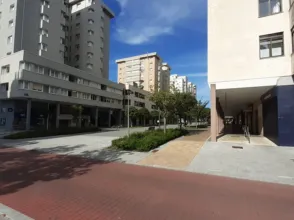 Estudio en Avenida Comercial