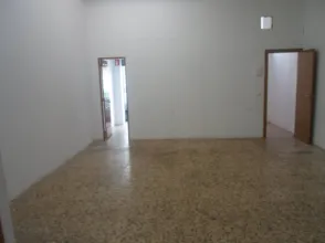 Local comercial en Alejandro San Martín Doktorearen Kalea