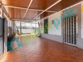 Local comercial en Avenida de Adolfo Díaz Ambrona, 36