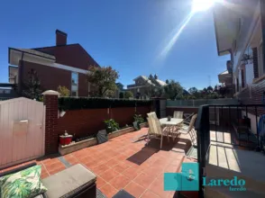 Chalet pareado en calle Pintor Angel Alonso, 20