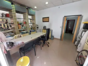 Local comercial en calle Hoya del Molino