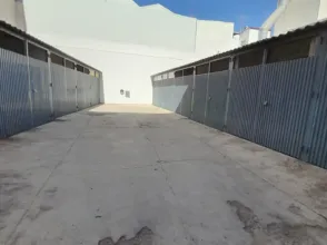 Garaje en calle de los Curados