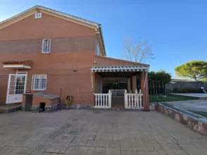 Chalet en Pioz