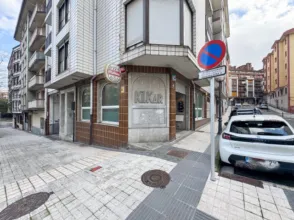 Local comercial en calle Lekaenea
