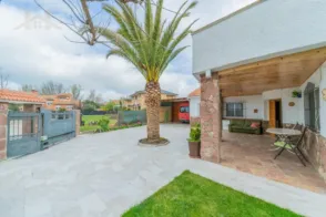 Casa en Avenida de las Flores