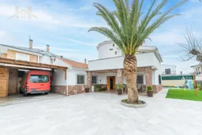 Casa en Avenida de las Flores