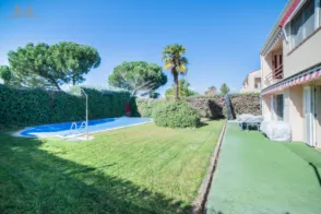 Chalet pareado en calle Playa De Suances