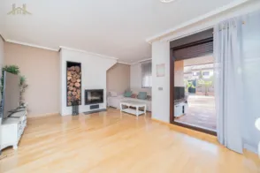 Chalet adosado en calle Pino Salgareño, 57