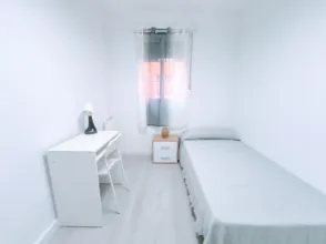 Habitación en Avenida de Santa Eugenia