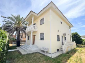 Chalet unifamiliar en calle Bastia
