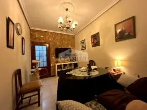 Piso en calle de San Francisco, 63