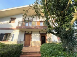 Chalet pareado en Urduliz