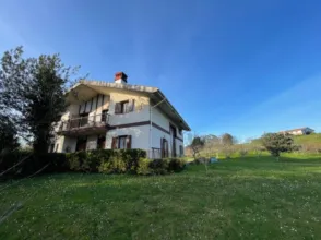 Chalet pareado en Urduliz