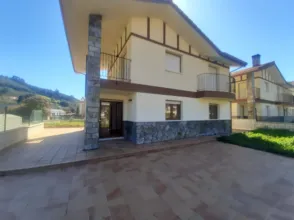 Chalet unifamiliar en calle Montealegre