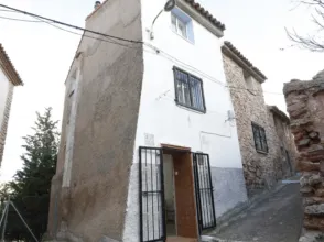 Paired house in calle de la Ciruela