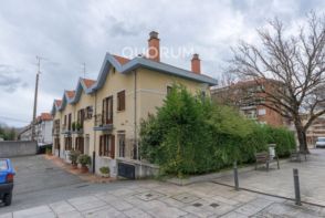 Casa adosada en Basauri - San Miguel