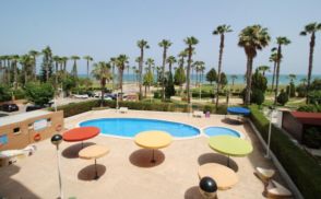 Apartamento en calle Amplaries, 33