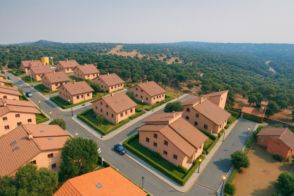 Alda residencial, La cerca nueva