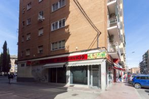 Commercial space in calle de Mateo Alemán, 2