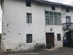 Casa rústica en calle Barrio Arteaga Ausoa