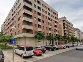 Local comercial en calle de Tirso de Molina