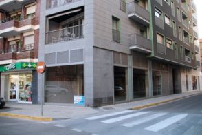 Local comercial en calle Poeta José Verón Gormaz, 5