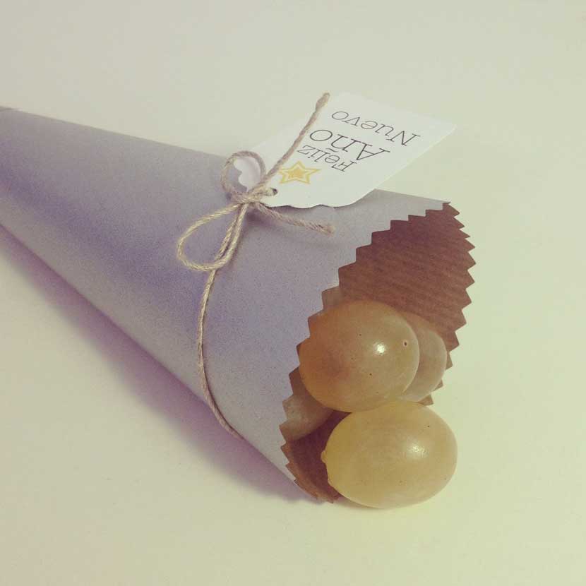 uvas de Nochevieja en cucurucho