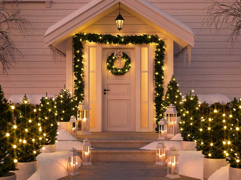 decorar el exterior con luces navideñas