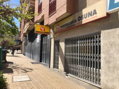 Local comercial en calle Doctor Eduardo García-Triviño López, 5