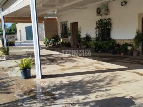 Casa rústica en Marchena