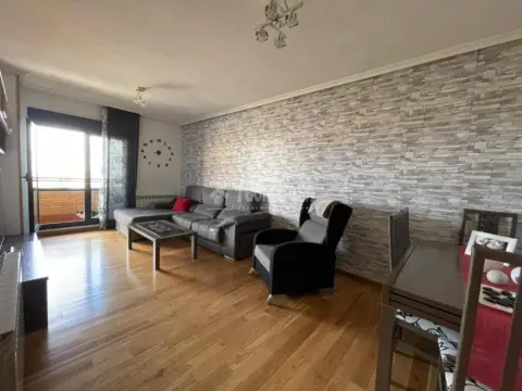 Piso en Urbanización El Quiñón