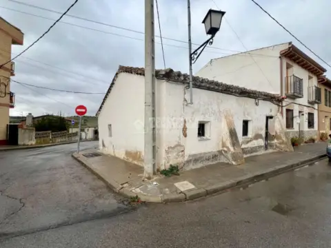Casa rústica en Ribatejada
