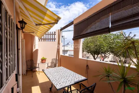 Casa adosada en Los Ángeles-Cruz de Caravaca-Piedras Redondas