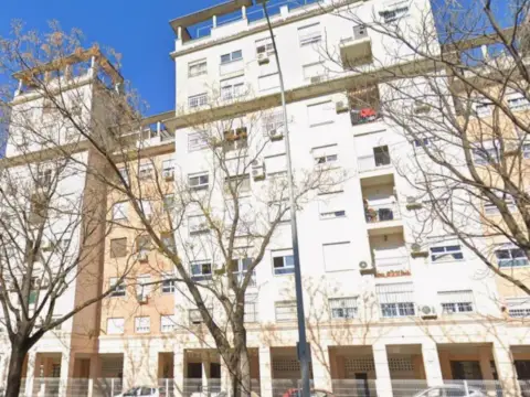 Piso en Avenida de las Ciencias-Emilio Lemos