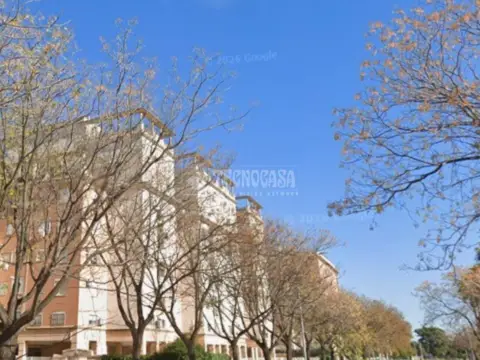 Piso en Avenida de las Ciencias-Emilio Lemos