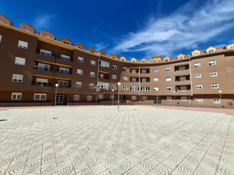 Piso en San Nicolás-La Toledana-Valle Amblés