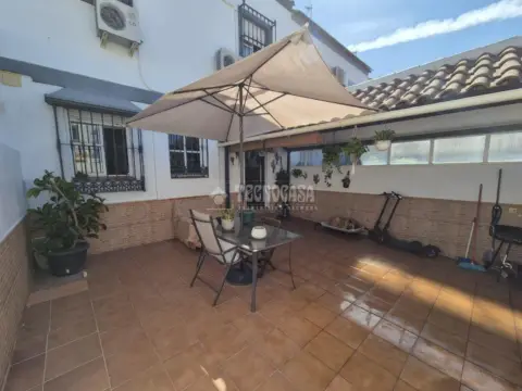 Casa adosada en Centro