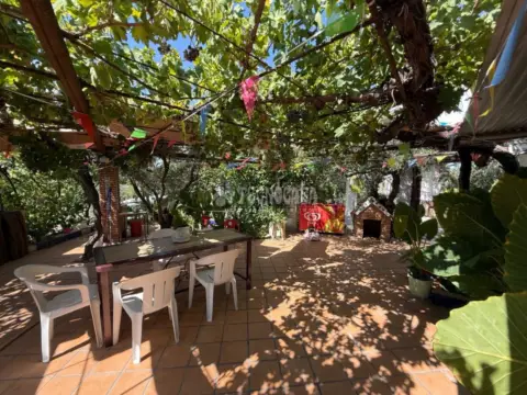 Casa rústica en calle del Cerro de San Cristóbal